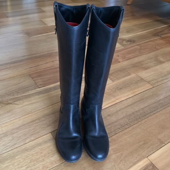 Frye & Co. boots - Picture 2 of 9